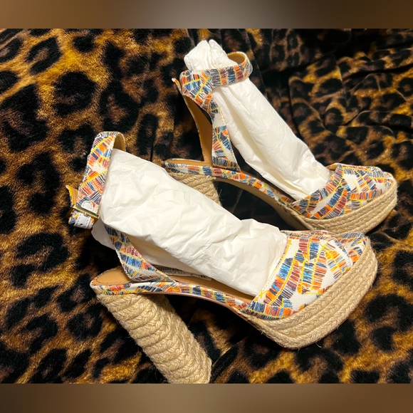 Shoes - Picture 1 of 5